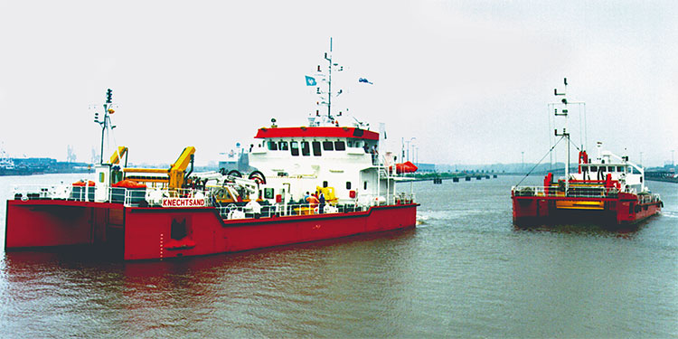 OHB startet in den 1980er-Jahren u.a. mit den Ölbekämpfungsschiffen MPOSS und Knechtsand.